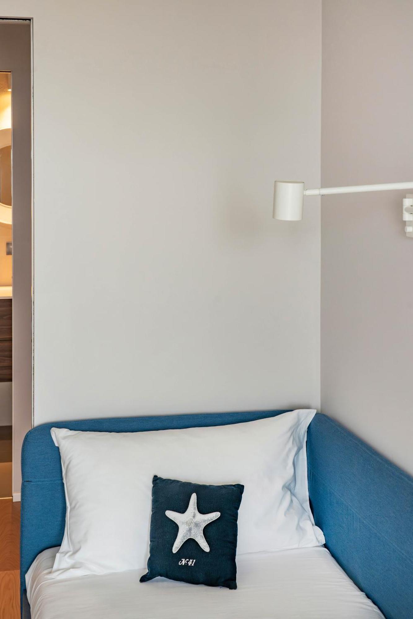 Palazzo Verdi Luxury Accomodation Bari Esterno foto
